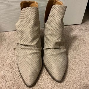 REPORT booties. Color: Tan Size: 8
